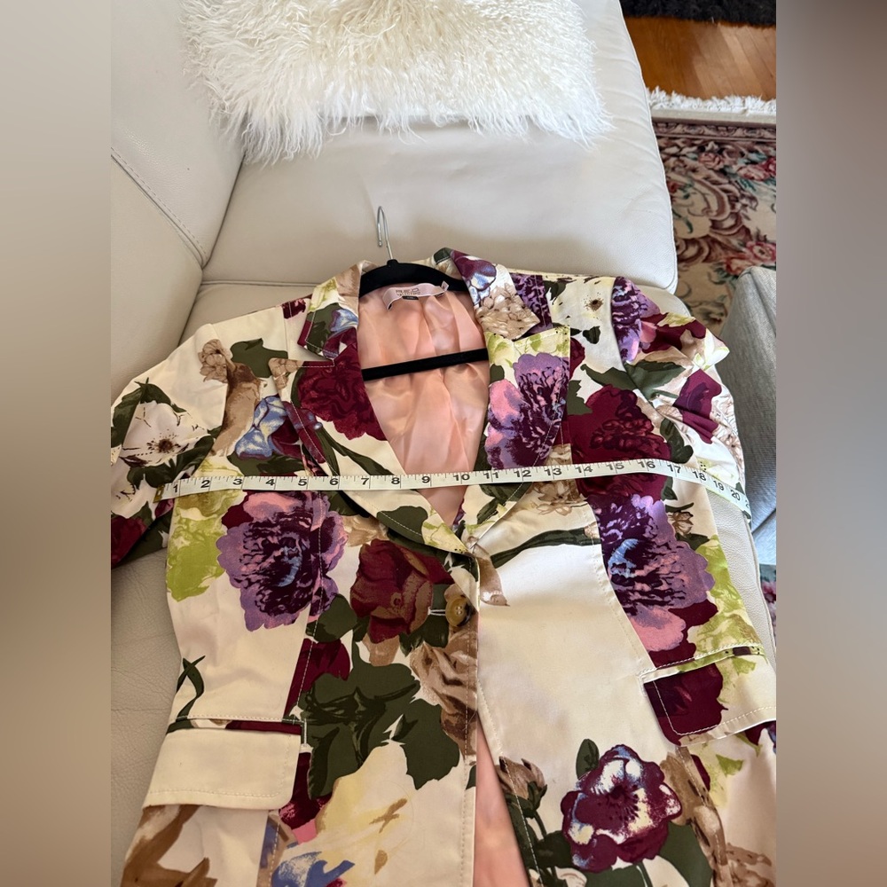 R.E.D Valentino Cream Floral Blazer with Berry and Purple Blooms - Picture 9 of 12